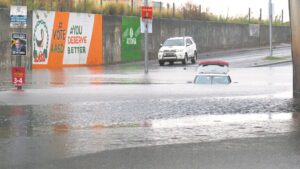 Rain fills sub(merge)way