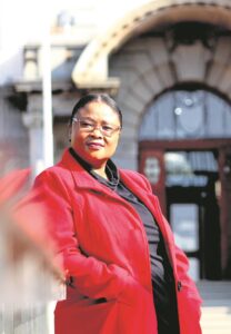 Women yet free are notWomen free, but conditionally so