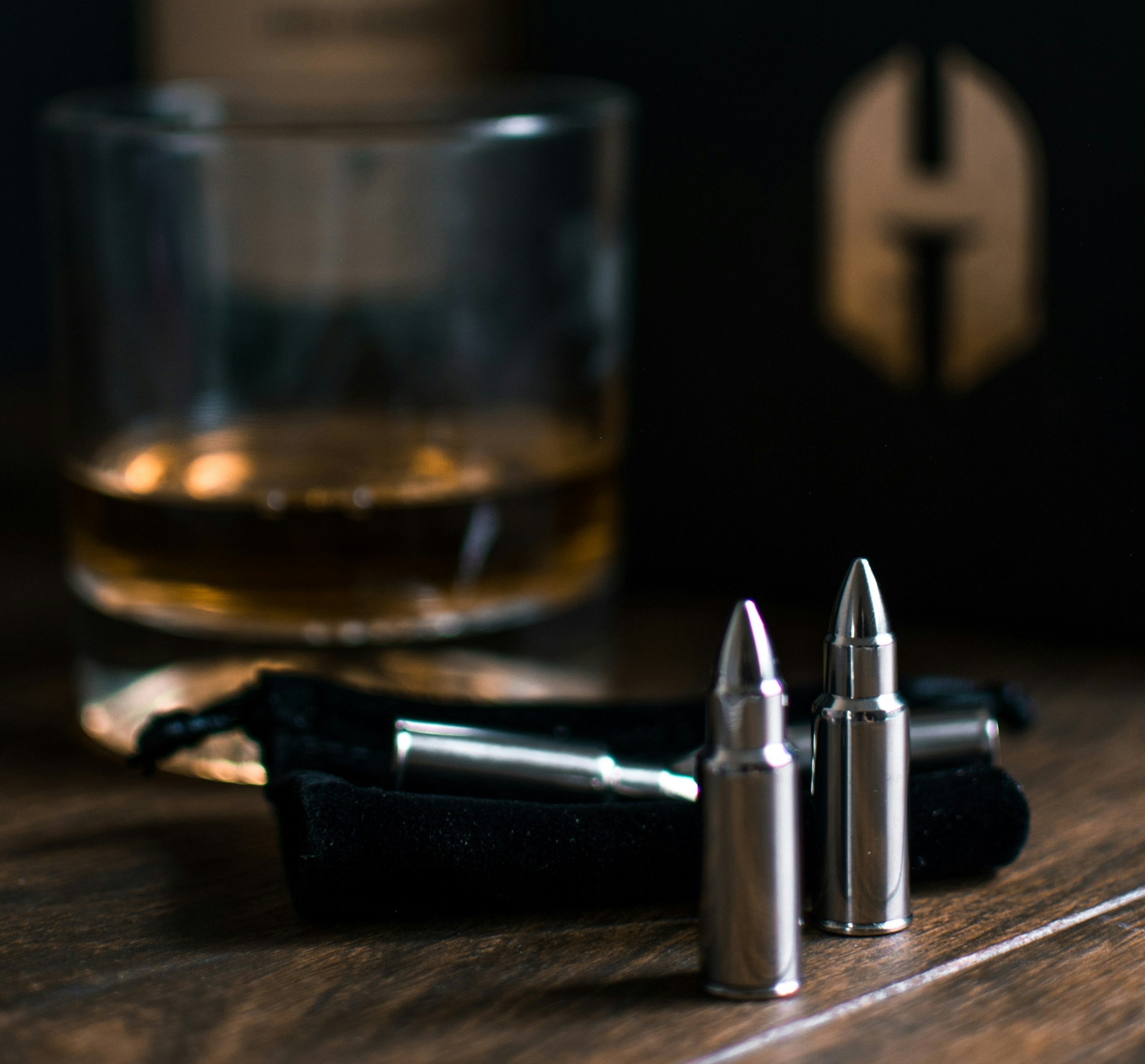 Man arrested for shooting at seven people in tavern, wounding five