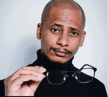 Komediant – Comedy show by Virgil Prins