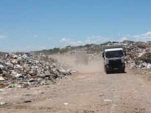 Groot verligting nadat hoë tariewe vir vullisverwyderaars aangepas is