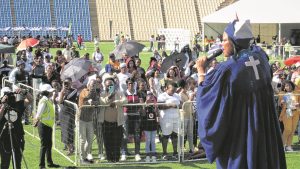 Artists succeed in enthralling fans