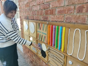 Tuin verryk kinders se leer-ervaring in terapie-sessies