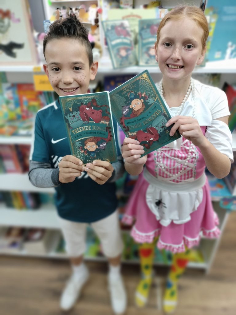 Twee van die karakters uit Jaco Jacobs se boek, Andréas Rossouw (Barto) en Kendill Grobbler (Trolprinses).