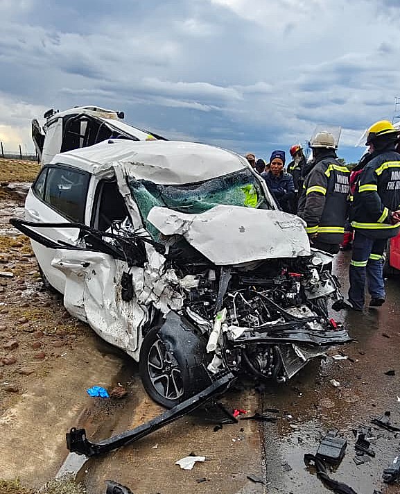 Accident claims two lives on Kenneth Kaunda Road in Bloemfontein