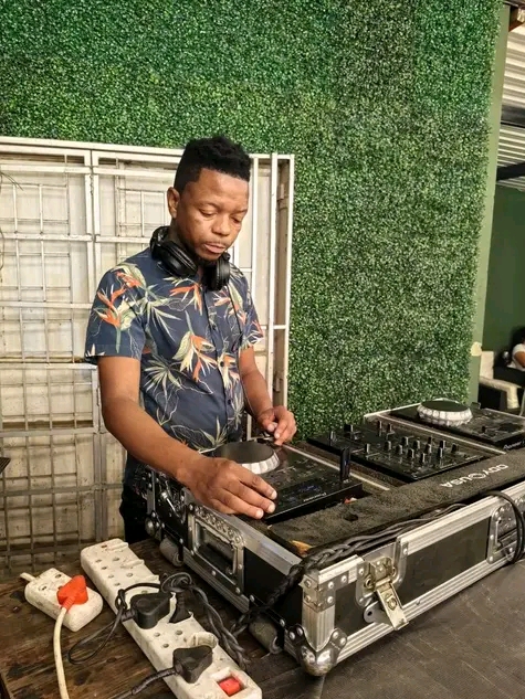 DJ Thabo in action.
