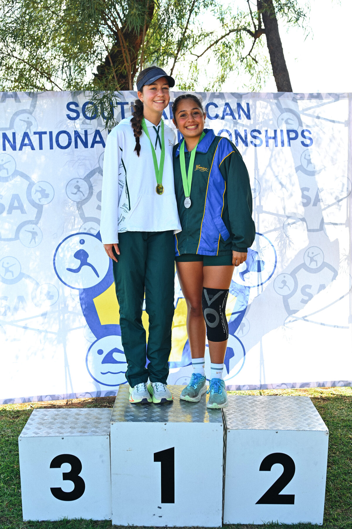 Lisabelle Beukes (left) and Zoe Morgado at the Free State Laser Run Championships