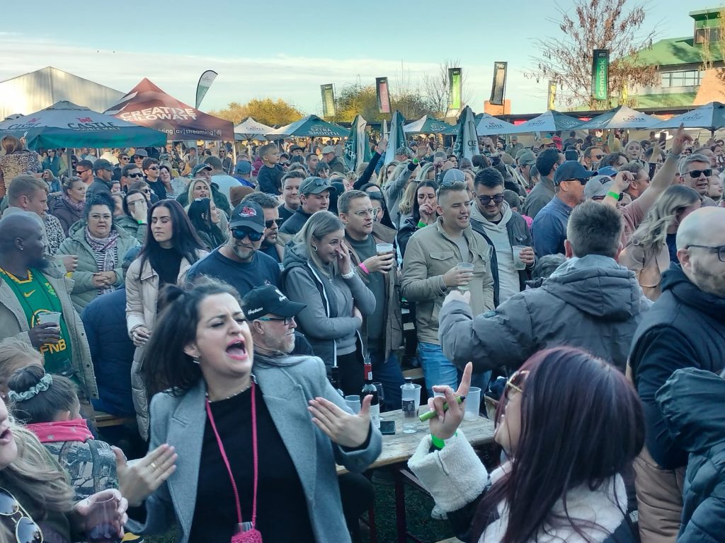 Besoekers smul weer by jaarlikse WildsKOSfees