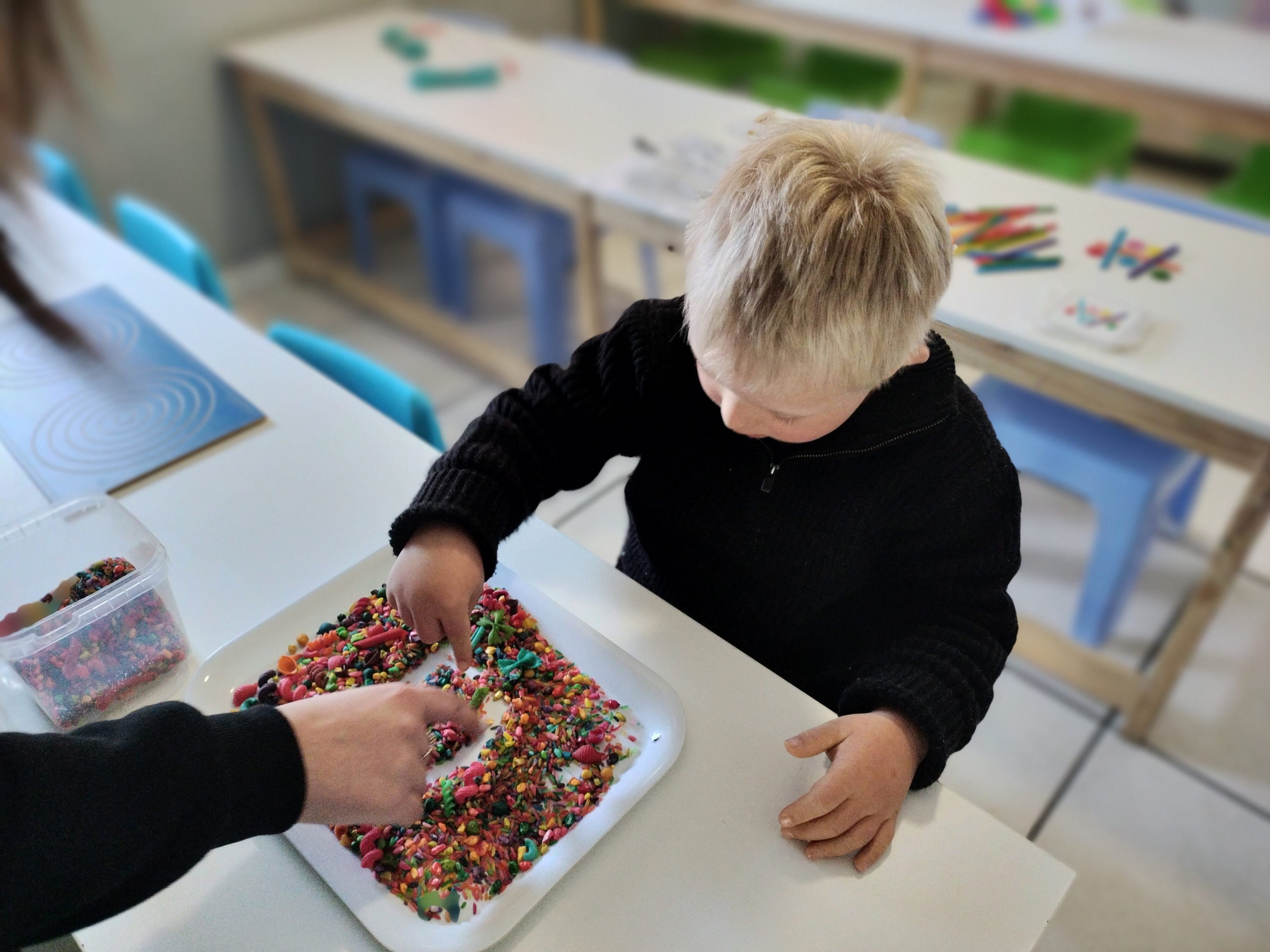 Crestrio bied hoop vir jong kinders met leer-uitdagings