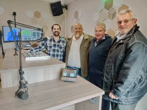 VIDEO: Rosestad FM spog met splinternuwe ateljee