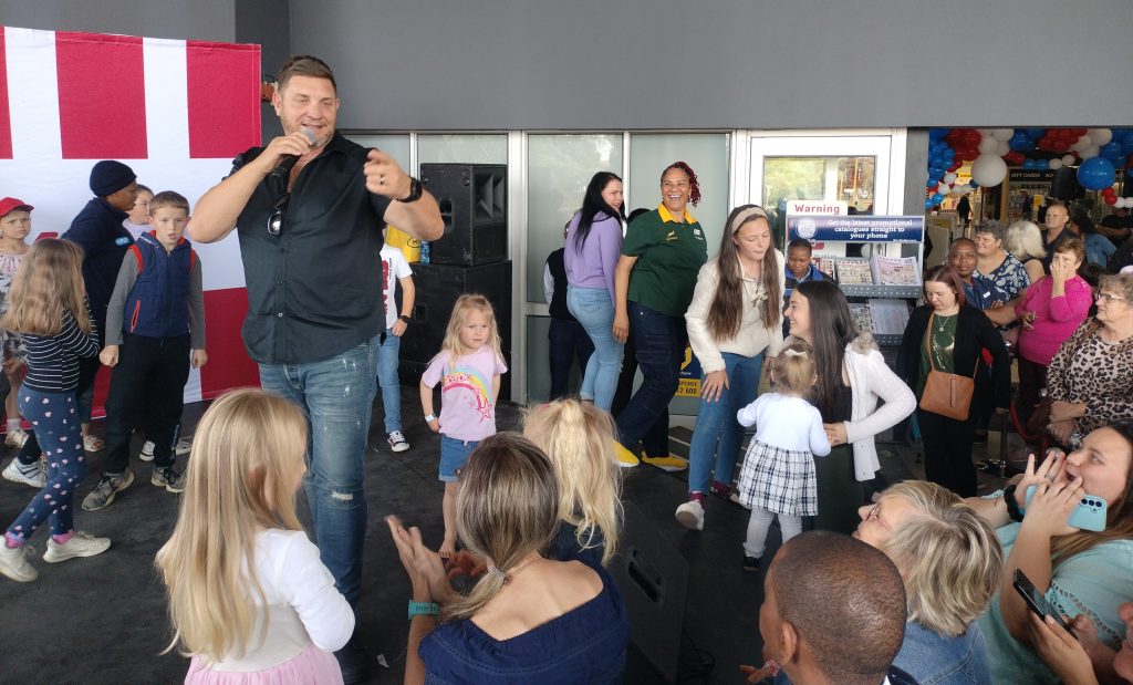 Kurt Darren entertained the crowd at the relaunch of the Pick n Pay Hypermarket