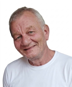 Manie Kitching terug op die lug op Rosestad