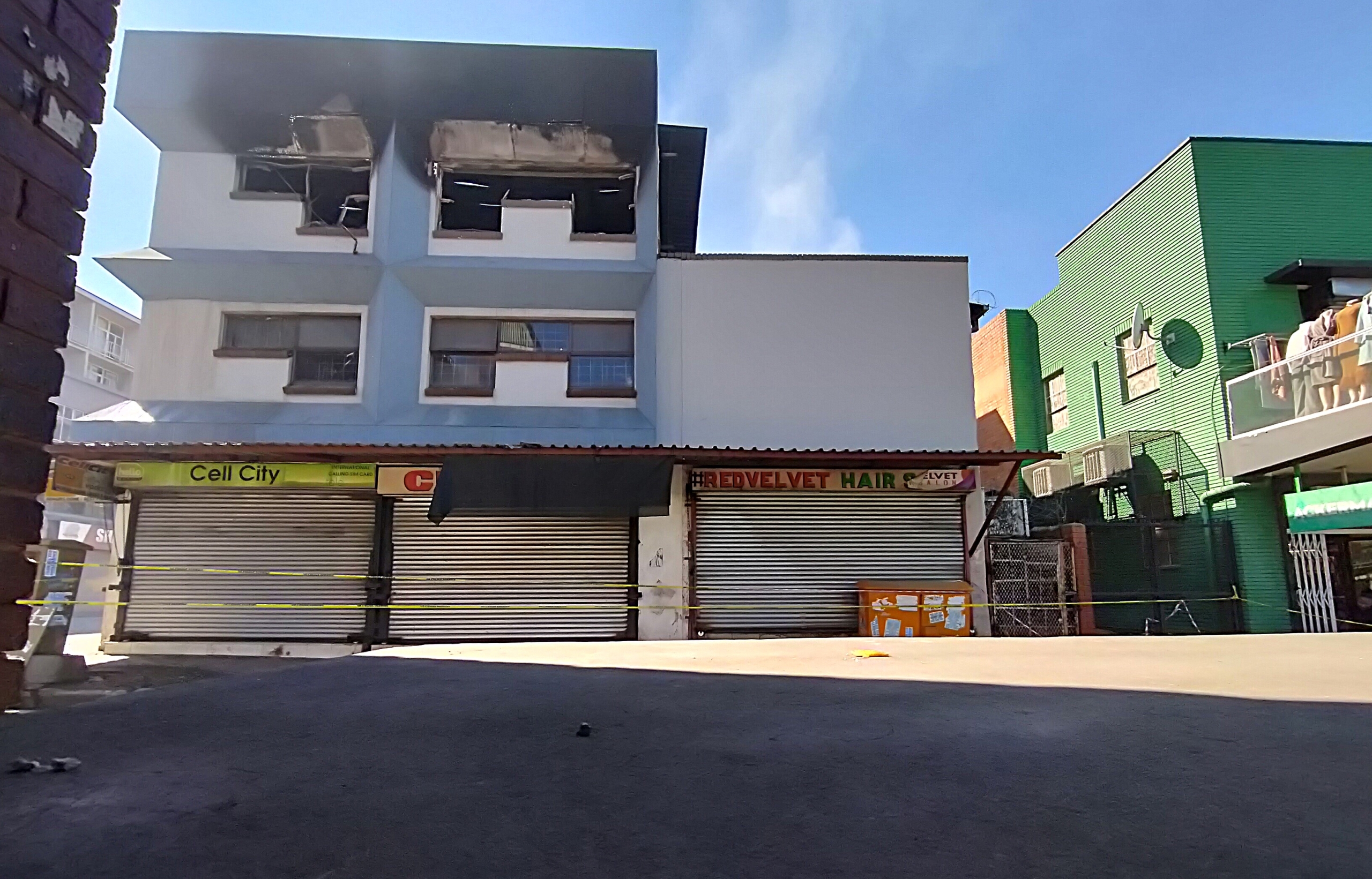 Shops in the affected building of the "Marabastad" are closed.