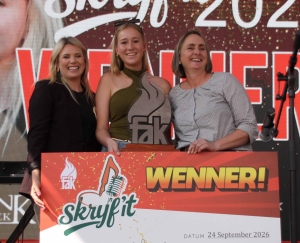 Ma en dogter gekroon as wenners van FAK-Skryf’it 2026