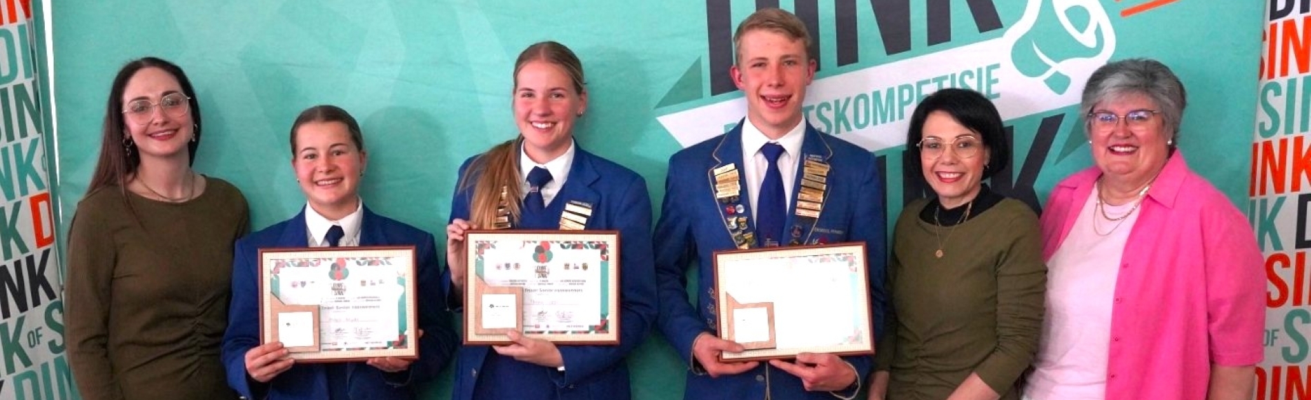 Land se 12 beste skole debatspanne beïndruk in Dink of Sink-kompetisie