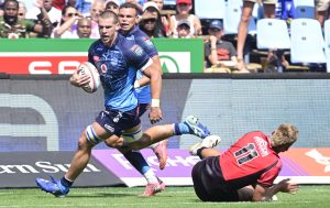 Bulls batter Lions into submission with 8 try rout