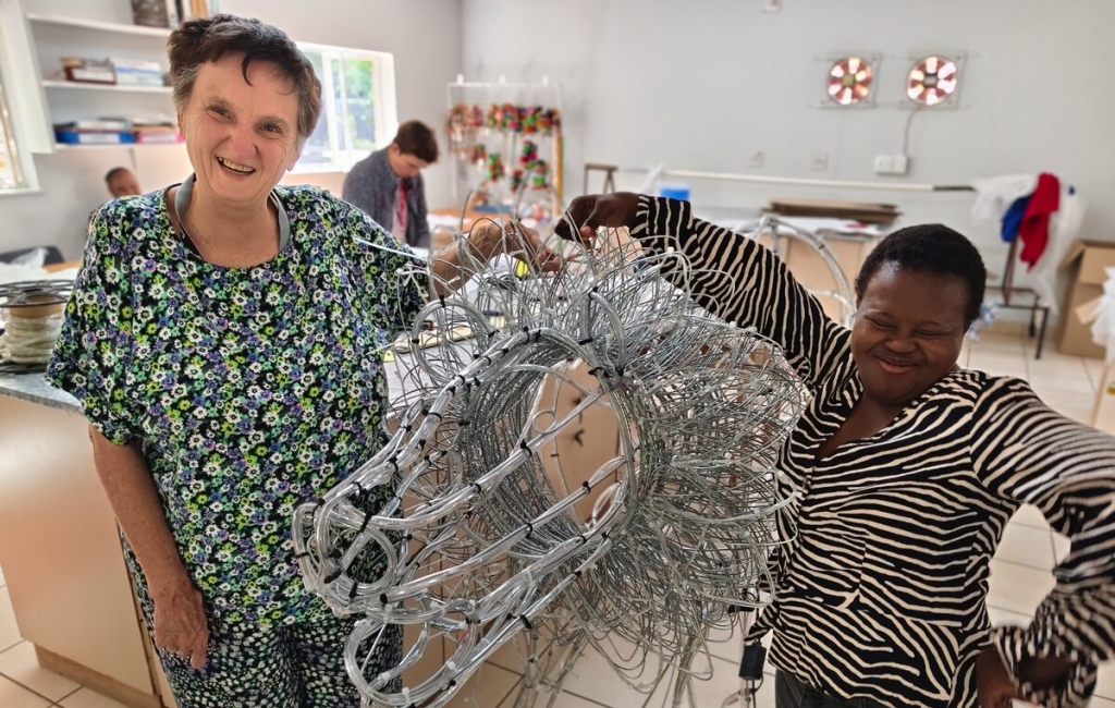 Maryna Engelbrecht (links) en Bongiwe May 