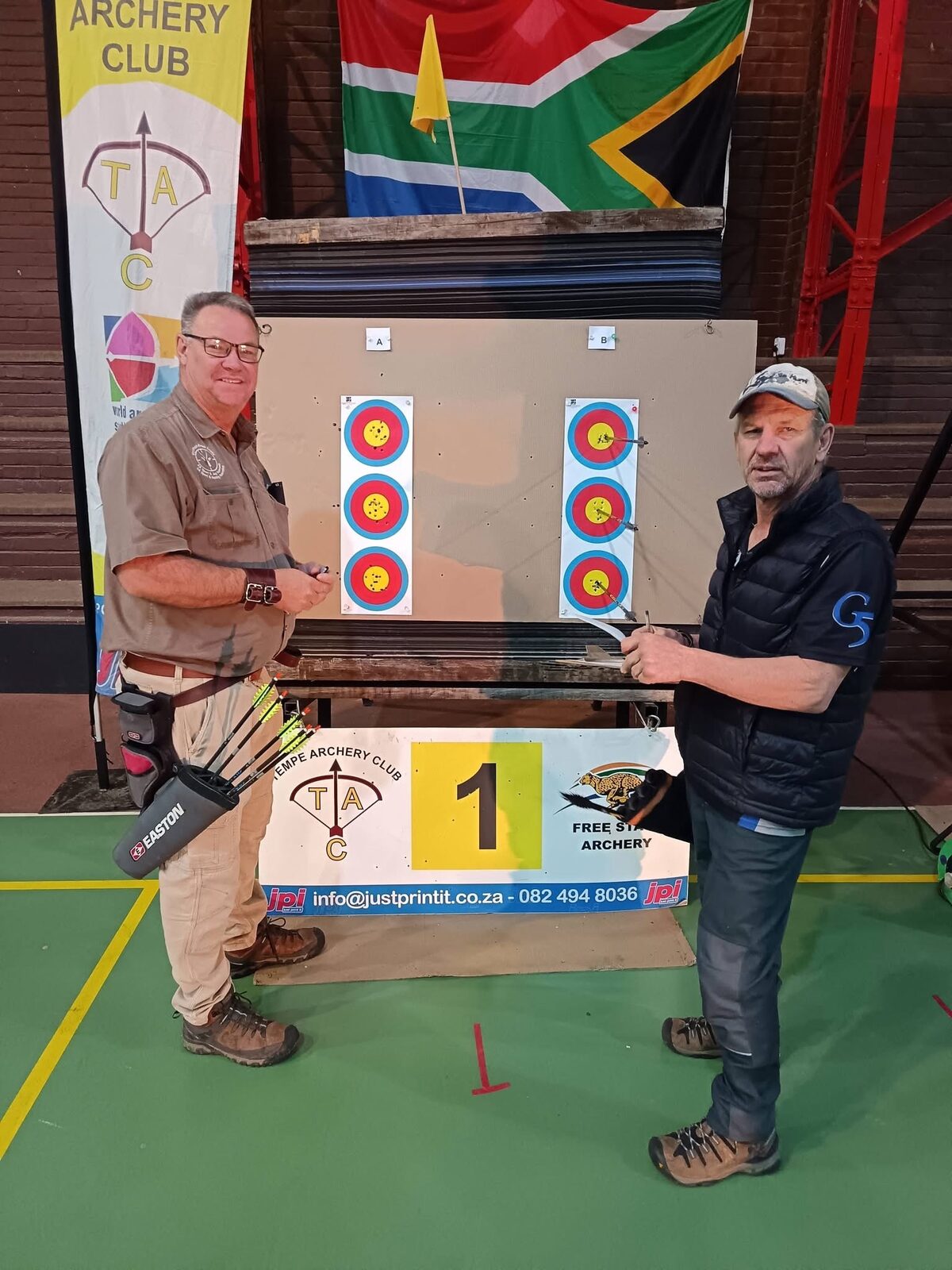 Danie Hoffman and Kobus Barnard took part in the Compound Men 50+ event.