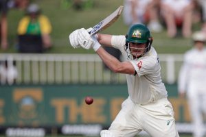Renshaw and Lyon’s record stand transforms Australia’s fortunes