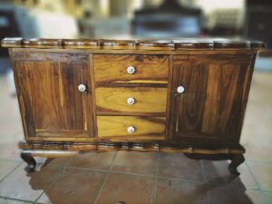 Meubels binnekort onder hamer