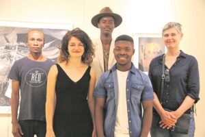 Jong kunstenaars kry kans om by wenners te leer