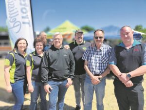 Vier fees ten bate van buurt