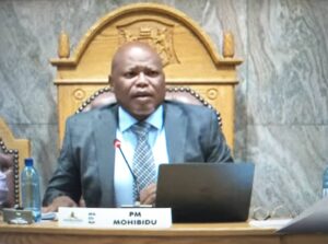 Nuwe speaker gekies in chaotiese vergadering in Bloemfontein