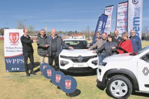 Twee motors ná musiek weggegee