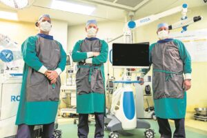 Cutting-edge knee replacements at hand