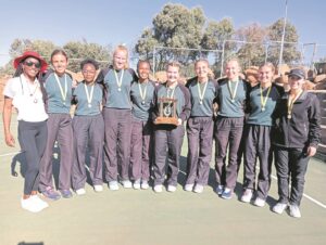 JF deur na topskolebyeenkoms