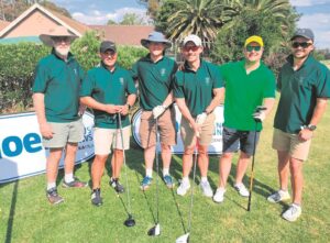 Deel in die gholfpret vir skool