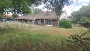 Leë huis in Jock Meiringstraat word kantore vir polisie as aansoek slaag