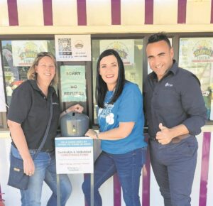 Veilings, skenkings hupstoot vir fonds