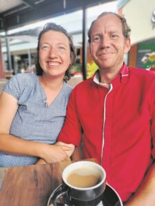 Boek bind lewe se flenters saam