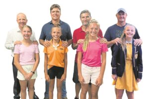 Appels val nie ver van boom