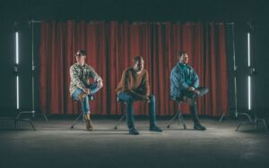 Les jou dors by Be Human se Whiskey & Gin-fees