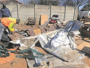 Verligting nadat metro, polisie intree