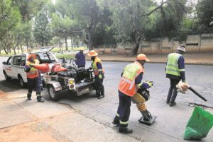 Teer saak straat vir straat aangepak