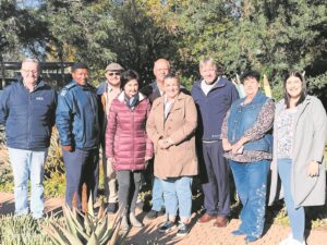 Motors groot en klein bring hulp aan behoeftiges