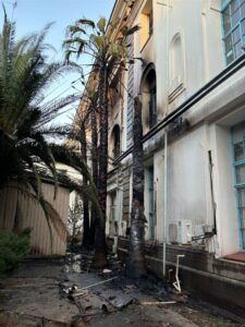 Pasiënte ontruim oor brand buite hospitaal in Bloemfontein