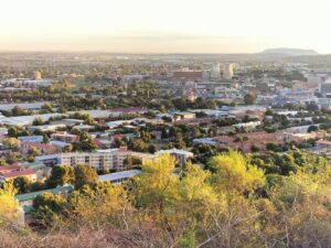Bloemfonteiners, gee hier hand vir Mandeladag
