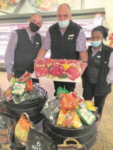 Spanne spook sake om die kospotte uit