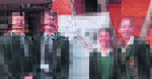 Jong redenaars laat tonge klap