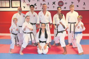 Karatekas op pad na byeenkoms in Japan