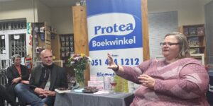 Storie gryp jou en spoeg jou uit