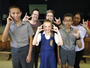 Leer meer oor gehoorgestremdes se wêreld op kunstefees