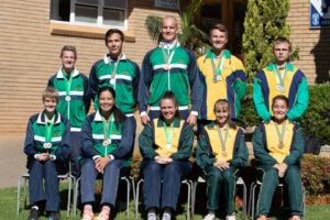 Atlete toon staal op baan en veld