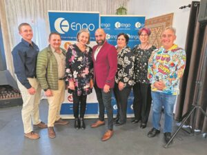 Elkeen se unieke bydraes op samekoms gevier