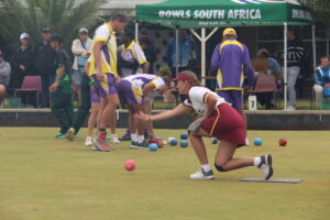 Juniors rol bane aan die brand