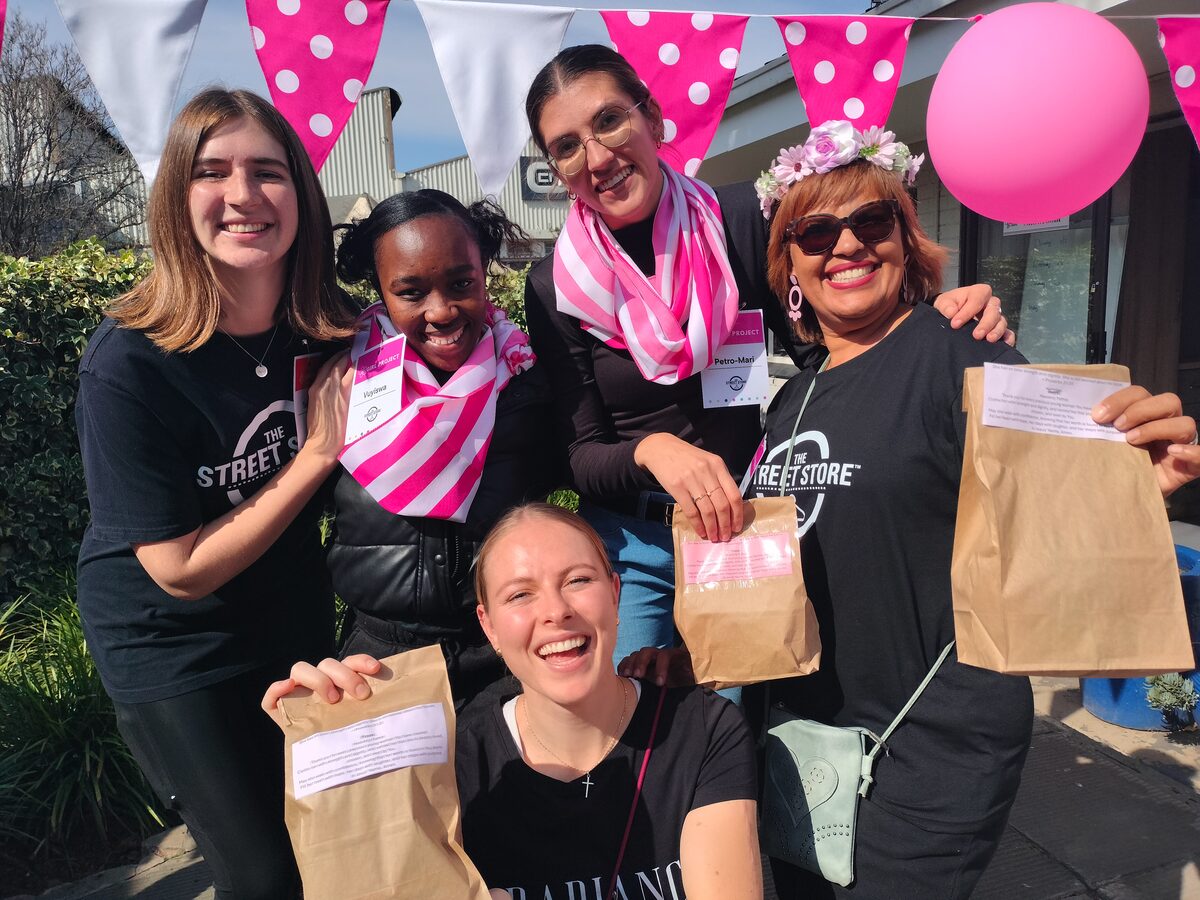 Waardigheid nommerpas by Street Store in Bloemfontein